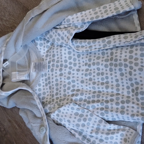 🍎 2/$25 NWT gender neutral 6 month outifits - Picture 5 of 5